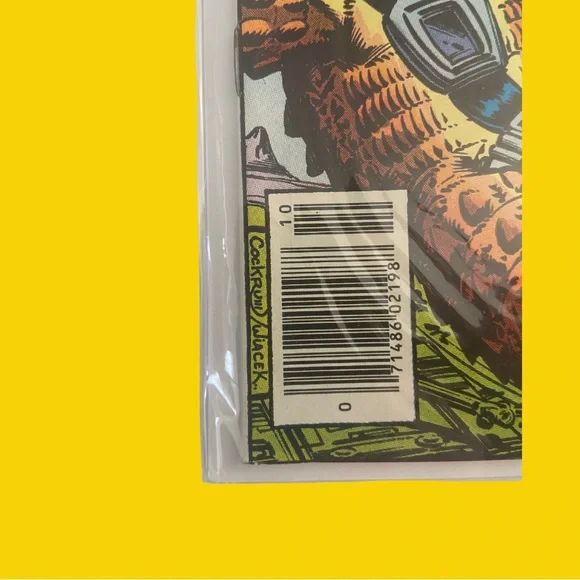 Ms. Marvel Comic Book - Picture 5 of 5